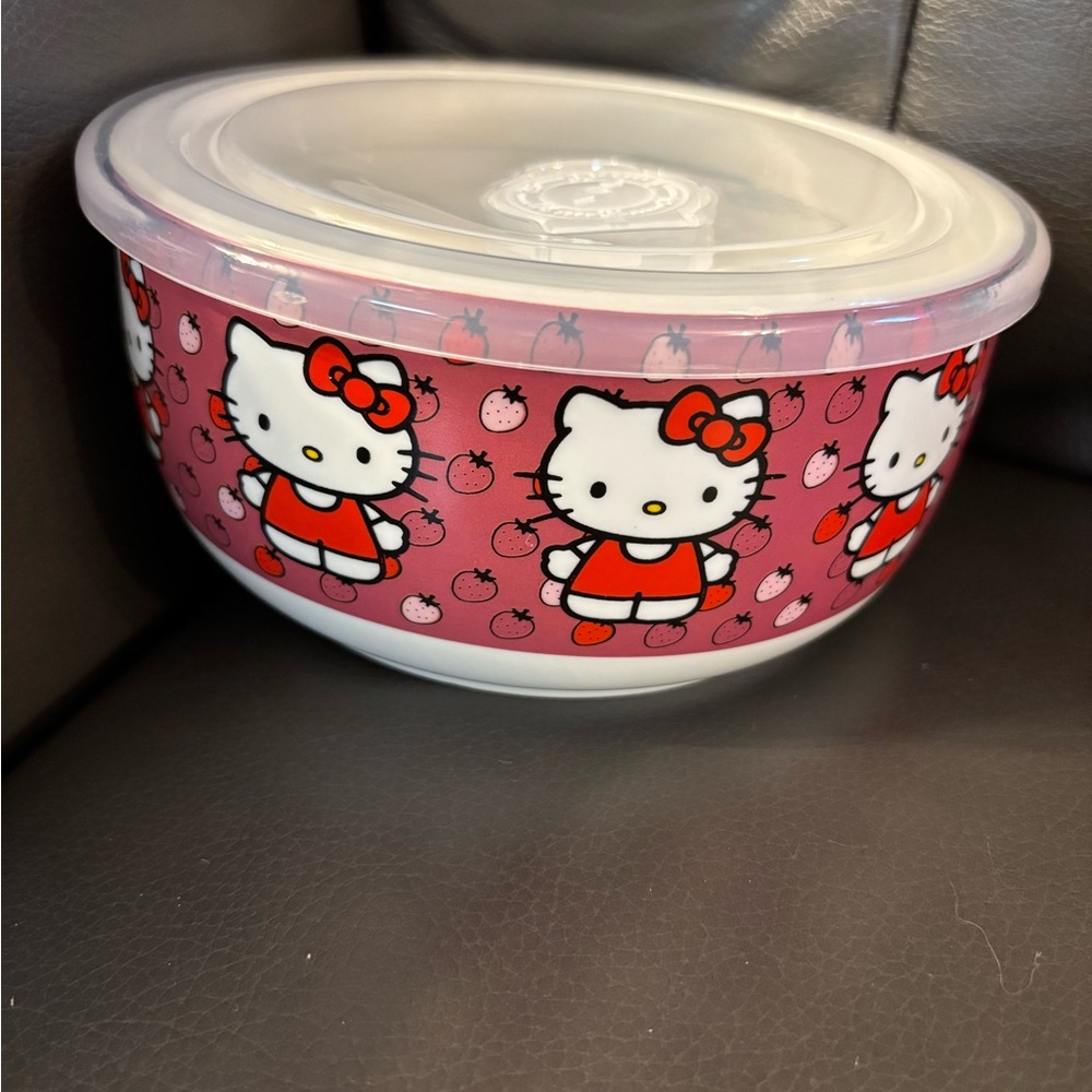 Hello Kitty Pink Food Storage Large Ceramic Bowl with Lid